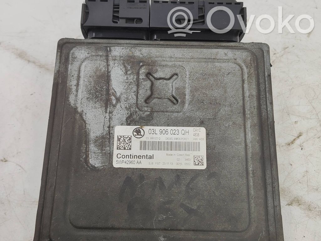 Sterownik / Moduł ECU   03L906023Q,5WP42960AA,03L906023QH
