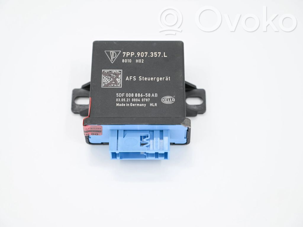 Porsche Macan (95B) Light module LCM 