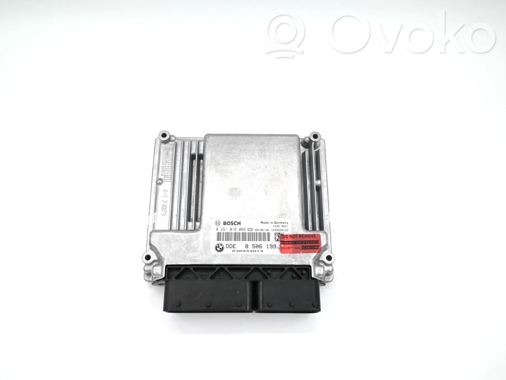 BMW 5 E60 E61 Engine control unit/module 