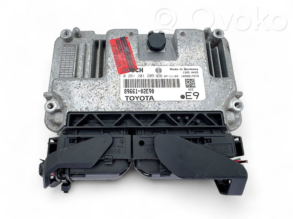 Toyota Auris 150 Engine control unit/module 
