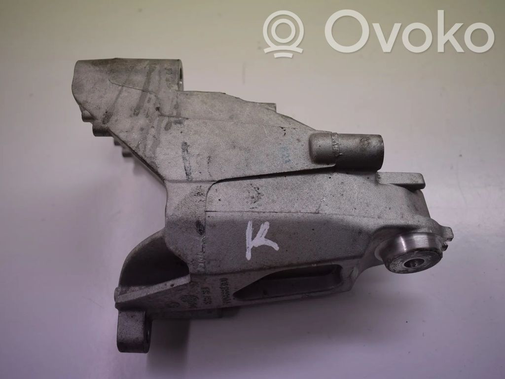 Volkswagen Crafter Engine mounting bracket 