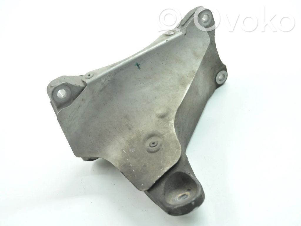 BMW M3 e92 Engine mounting bracket 