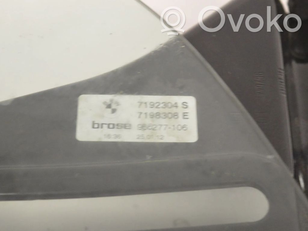 Rear side window   7046234,7192304