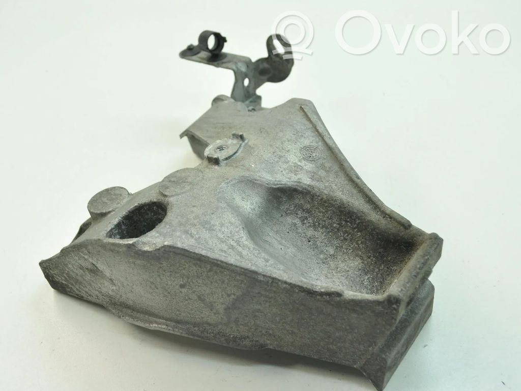 BMW M4 F82 F83 Engine mounting bracket 