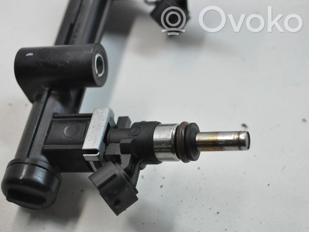 Audi A5 8T 8F Tubo principal de alimentación del combustible 