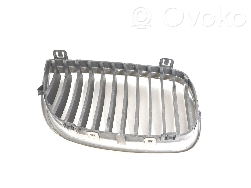 BMW 1 E81 E87 Front bumper upper radiator grill 