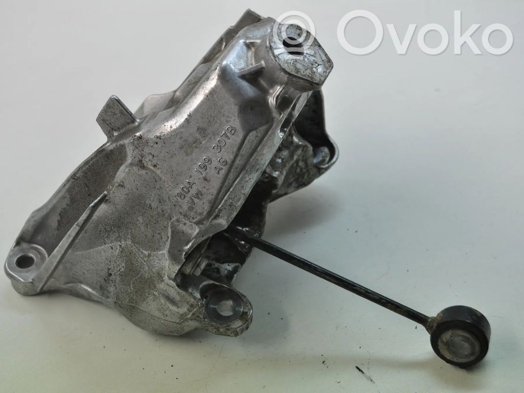 Audi A4 S4 B9 8W Łapa / Mocowanie silnika 