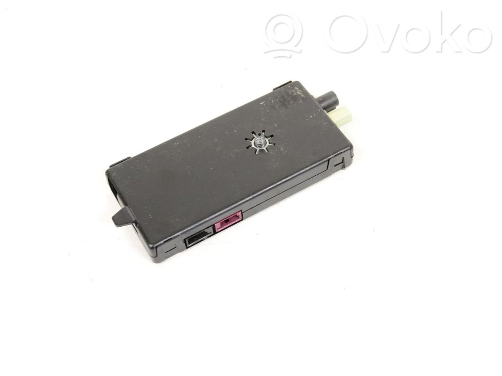 BMW X3 G01 Antenos stiprintuvas 