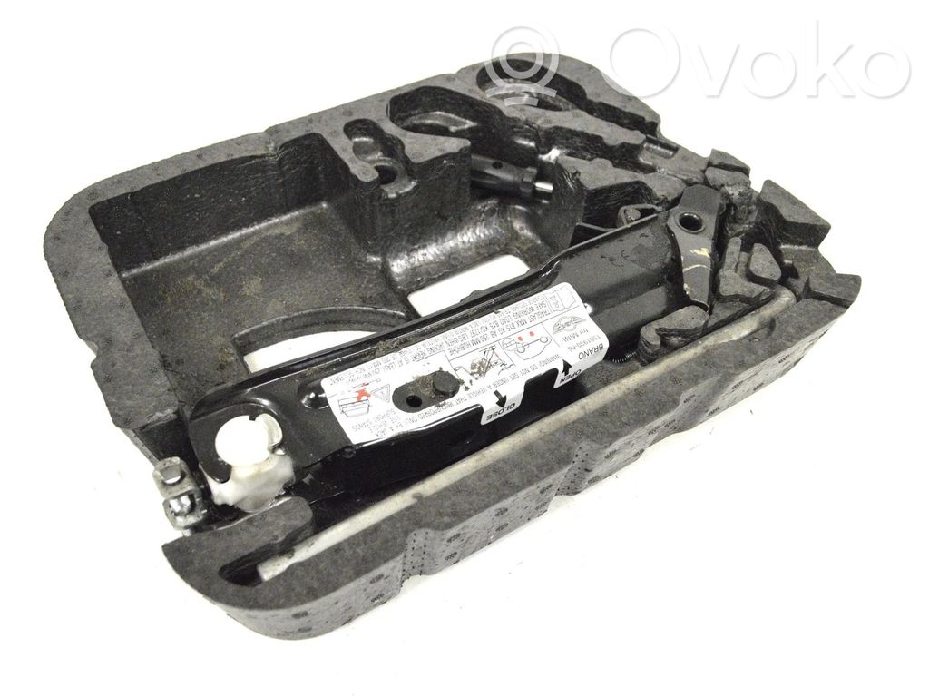 Mini One - Cooper Coupe R56 Lift Jack 