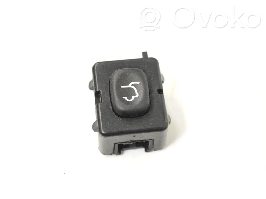 Jeep Grand Cherokee (WK) Tailgate/boot open switch button 