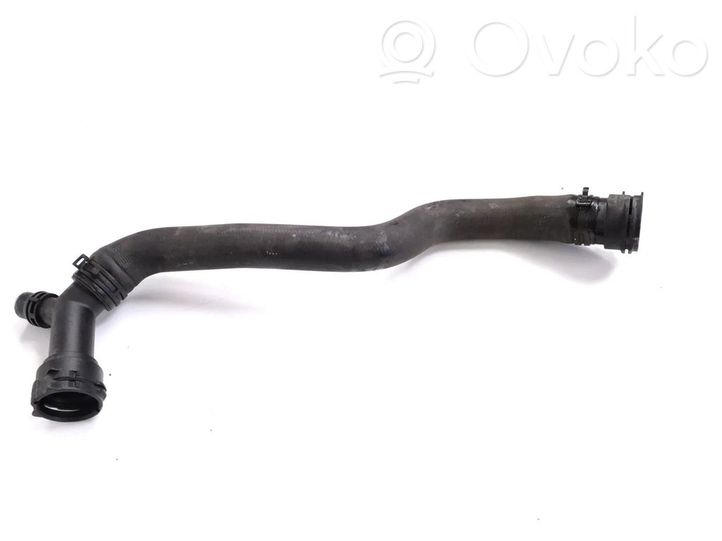 Audi A4 S4 B9 8W Engine coolant pipe/hose 