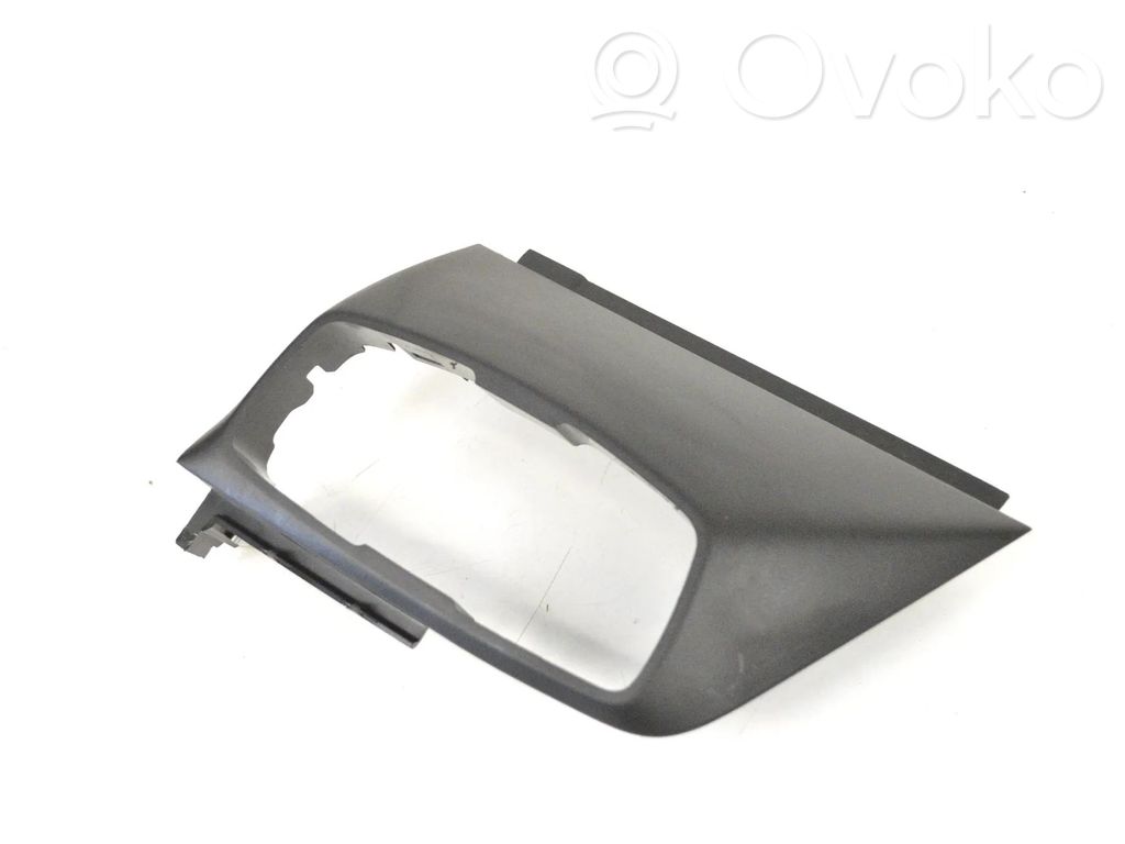 Panel trim   9282943