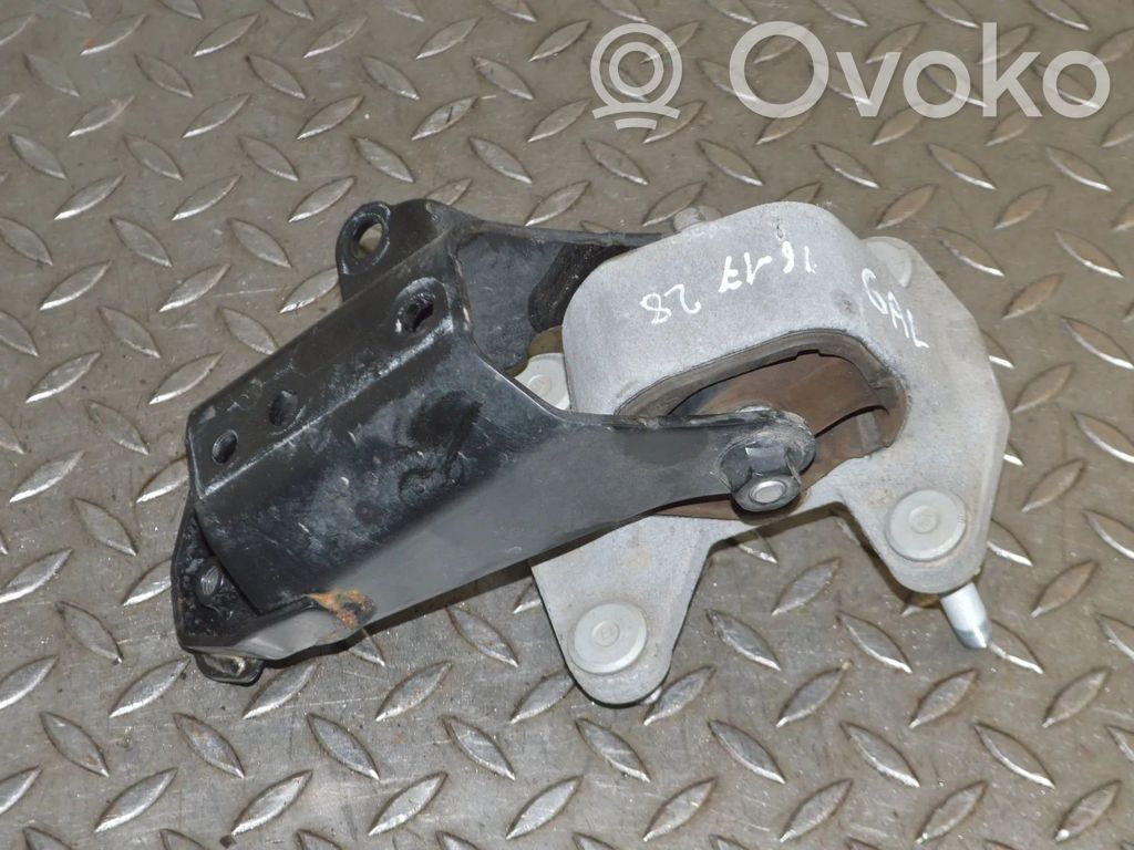 Engine mount bracket