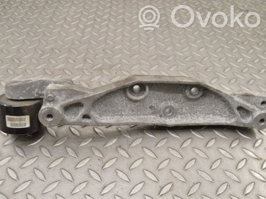 Rear differential/diff mount bracket   31437941
