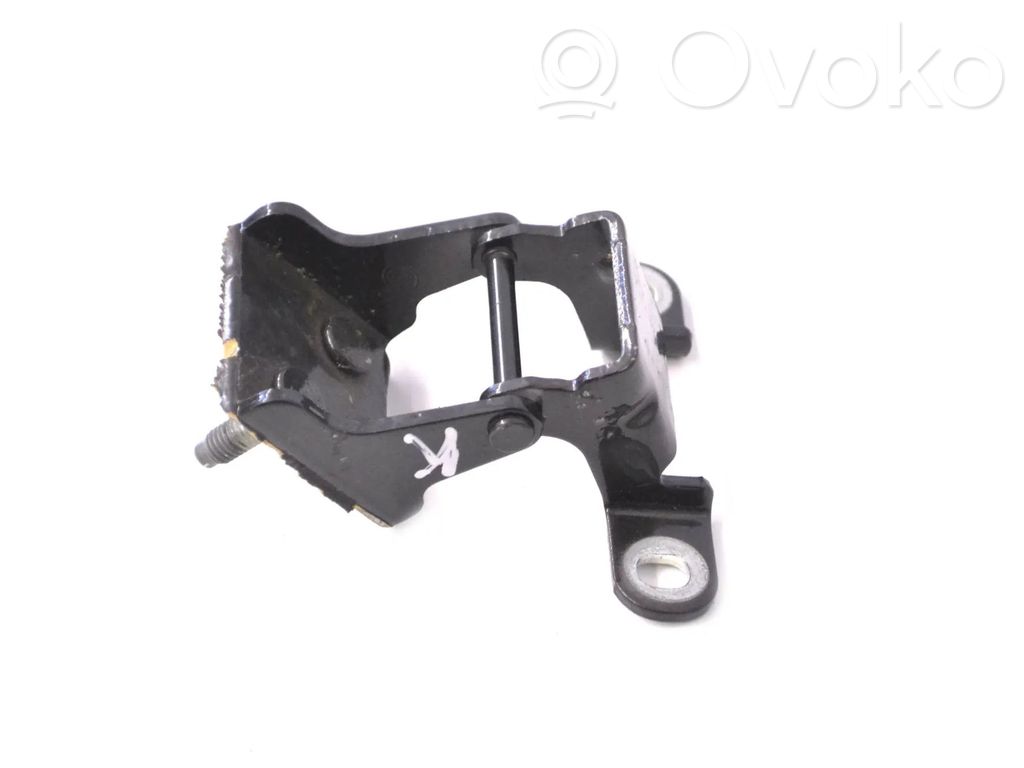 Volvo XC40 Tailgate/trunk/boot hinge 