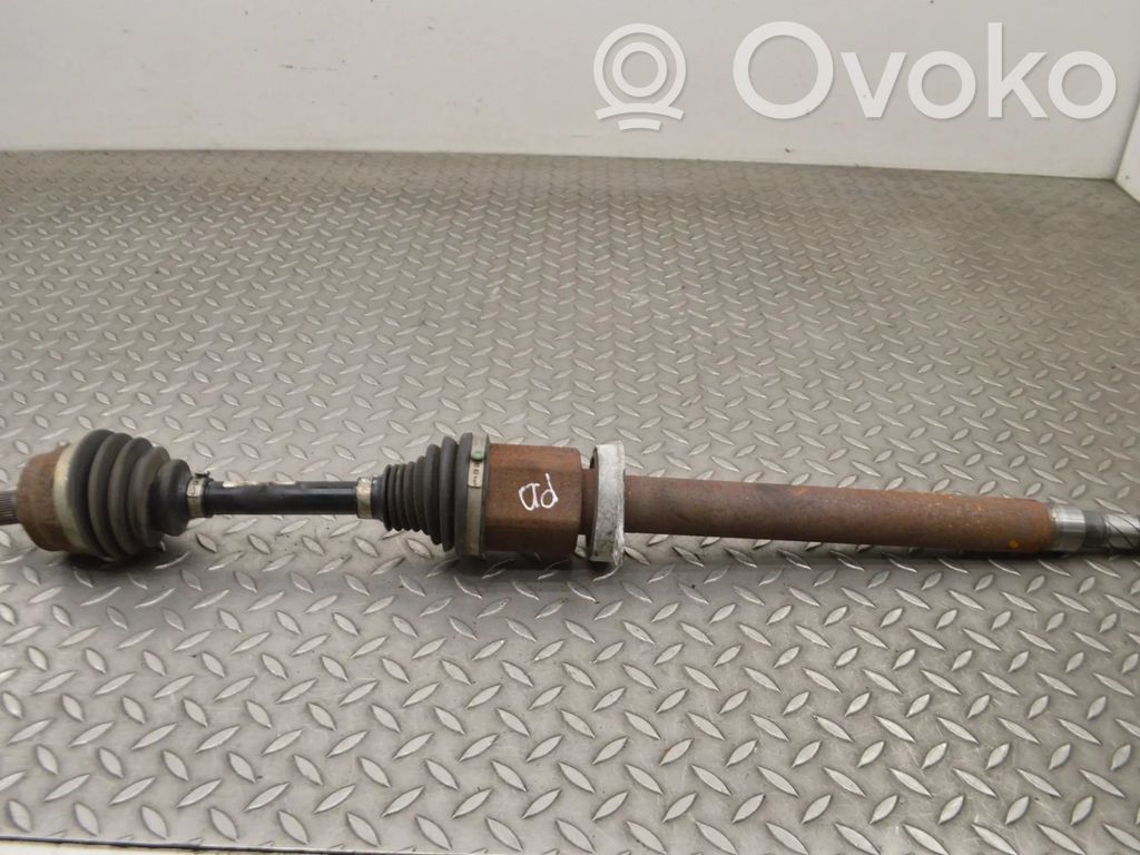Volvo V40 Etuvetoakseli 