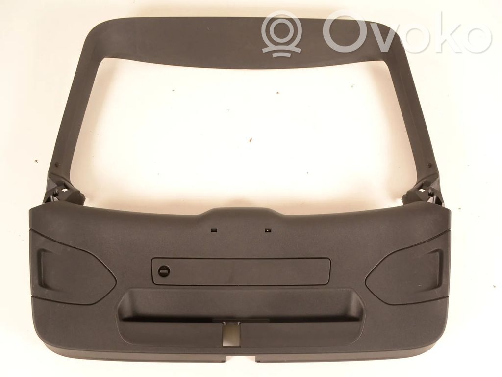 Audi Q3 8U Tailgate trim 