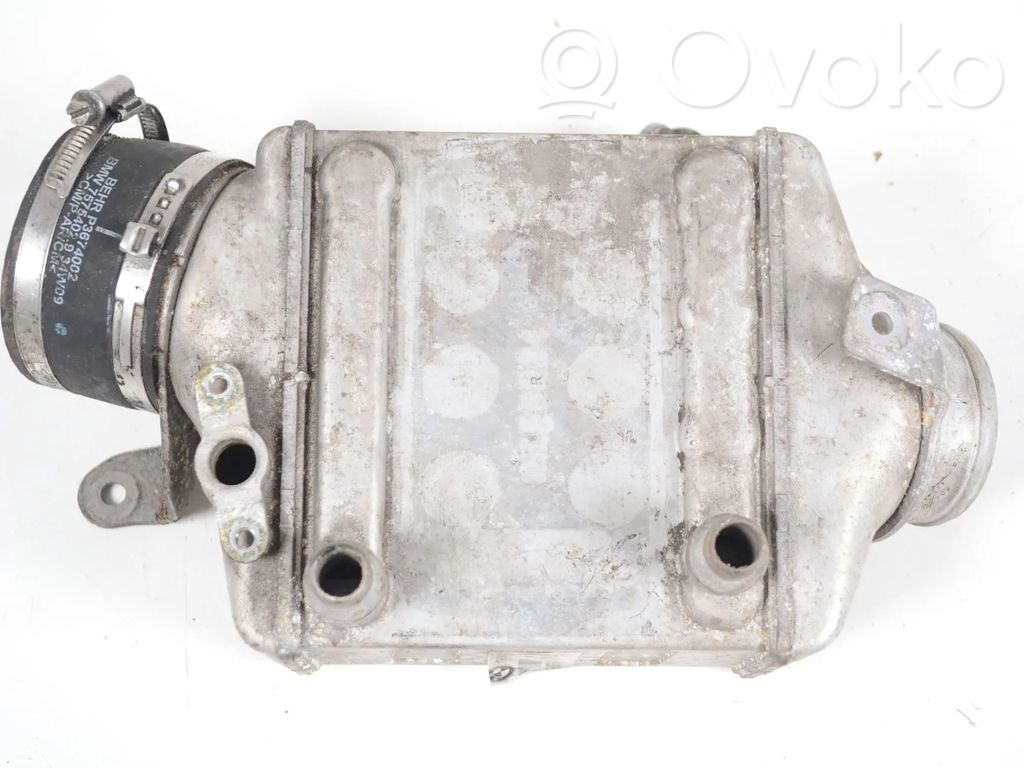 BMW 7 F01 F02 F03 F04 Chłodnica powietrza doładowującego / Intercooler 