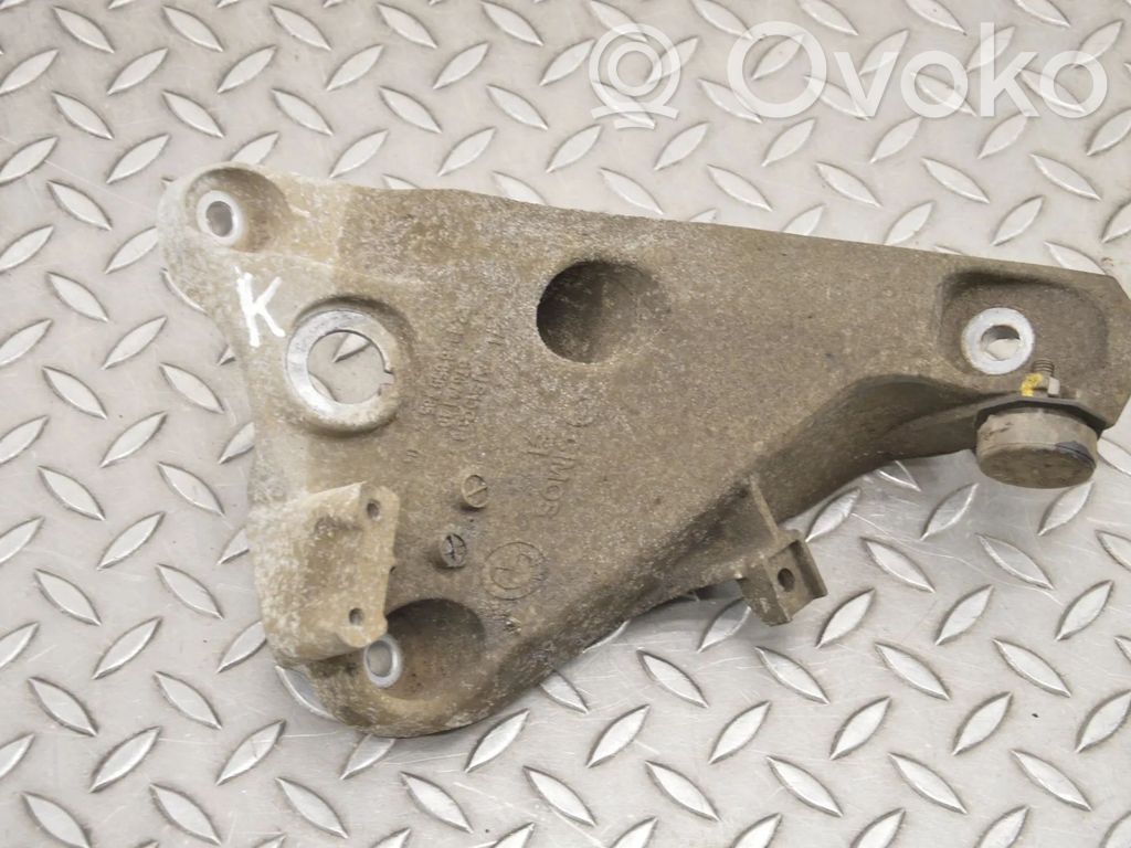 BMW X5 F15 Engine mounting bracket 