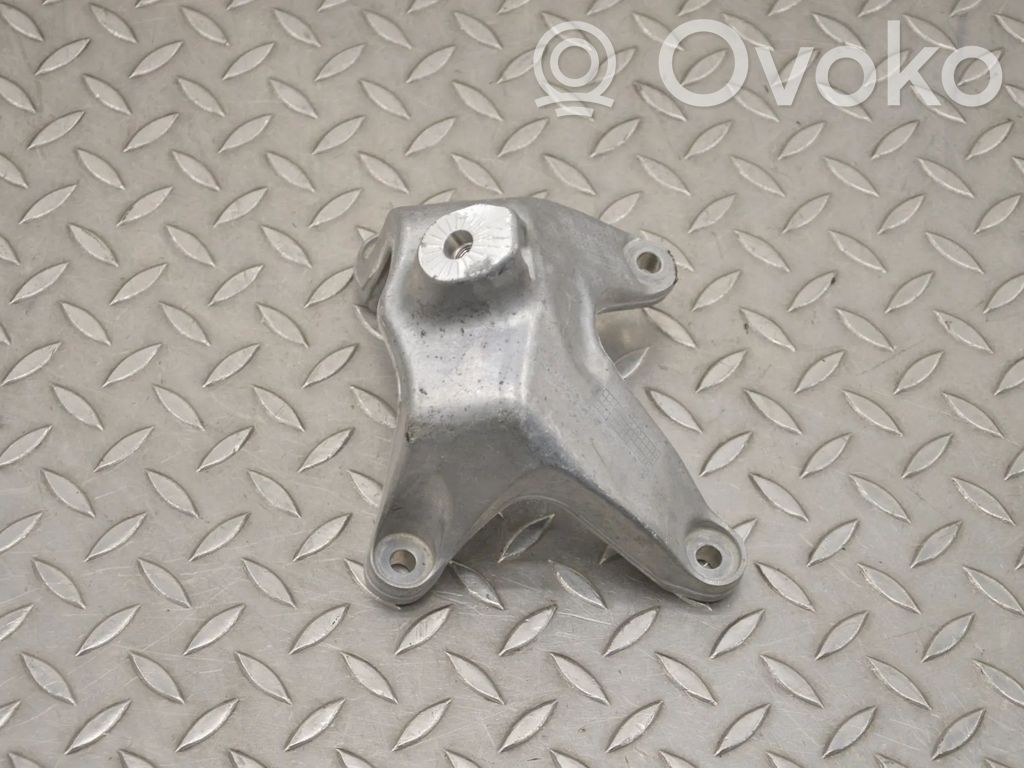 Porsche Macan (95B) Engine mounting bracket 