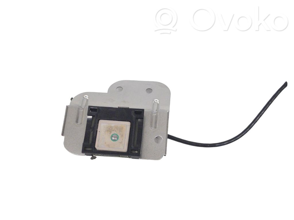 BMW 4 F32 F33 Antenna GPS 