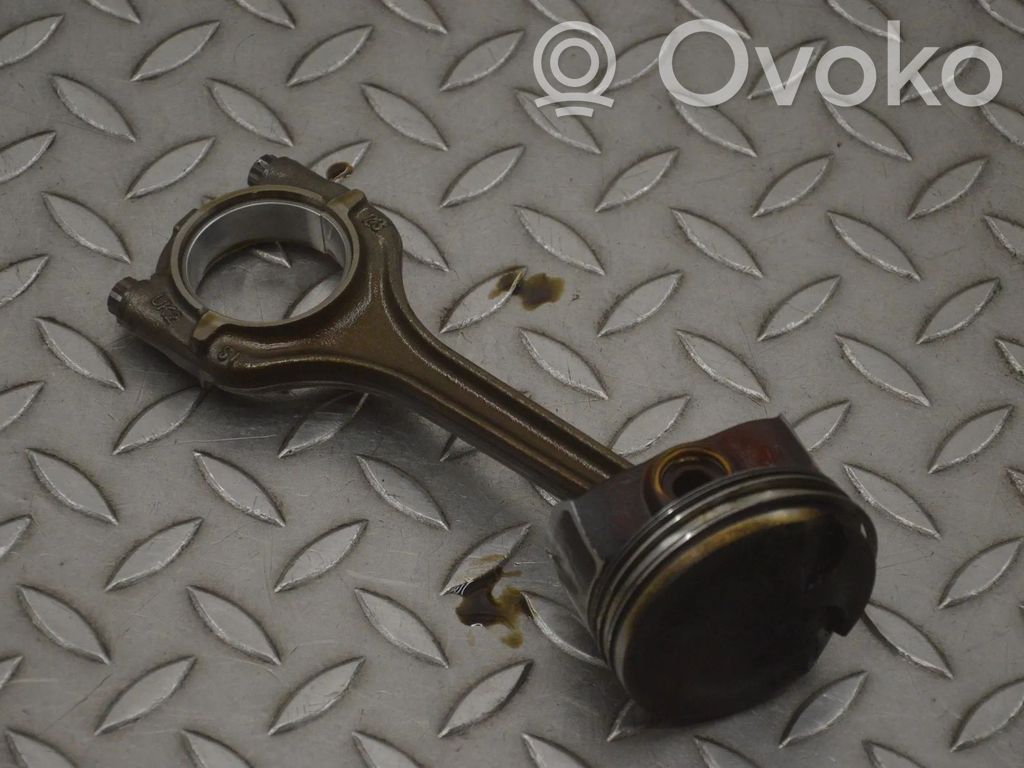 Volkswagen Polo V 6R Piston 