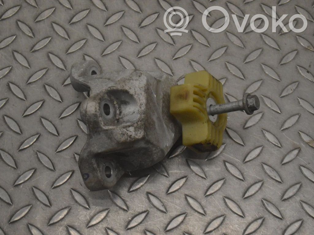 Polestar 2 Engine mounting bracket 