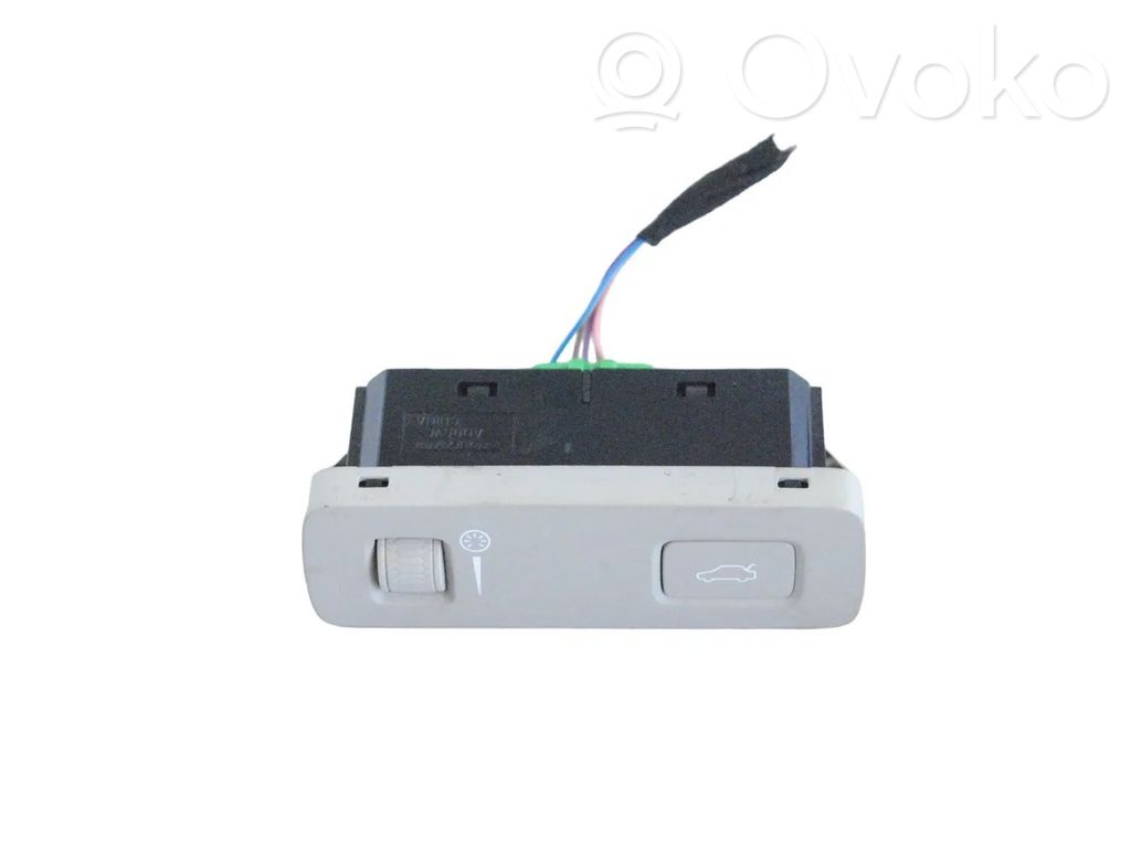 Volvo XC90 Tailgate/boot open switch button 