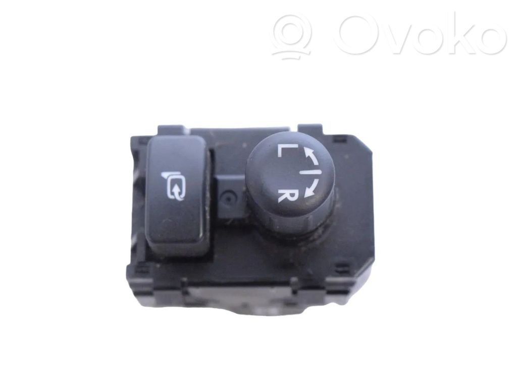 Subaru Outback (BS) Wing mirror switch 