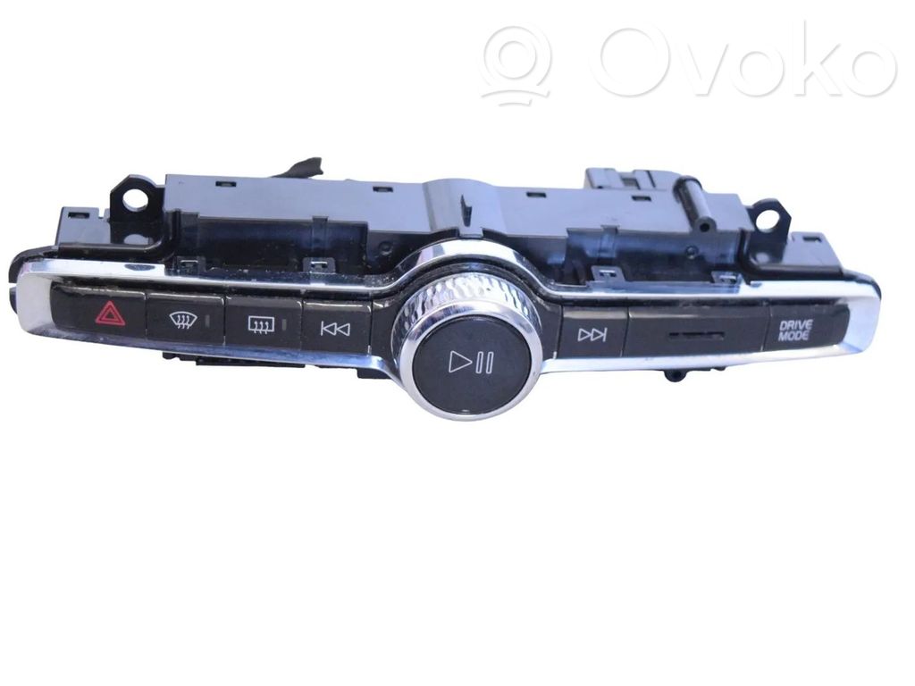 Volvo XC40 A set of switches 