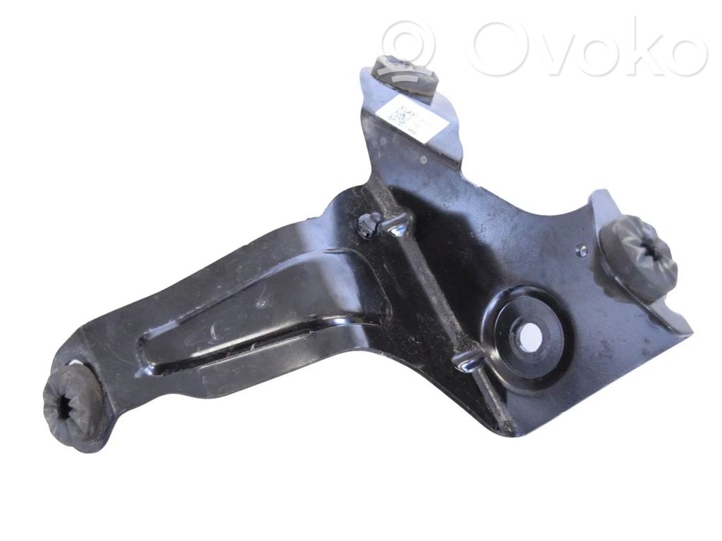 Volvo XC40 Uchwyt / Mocowanie pompy ABS 