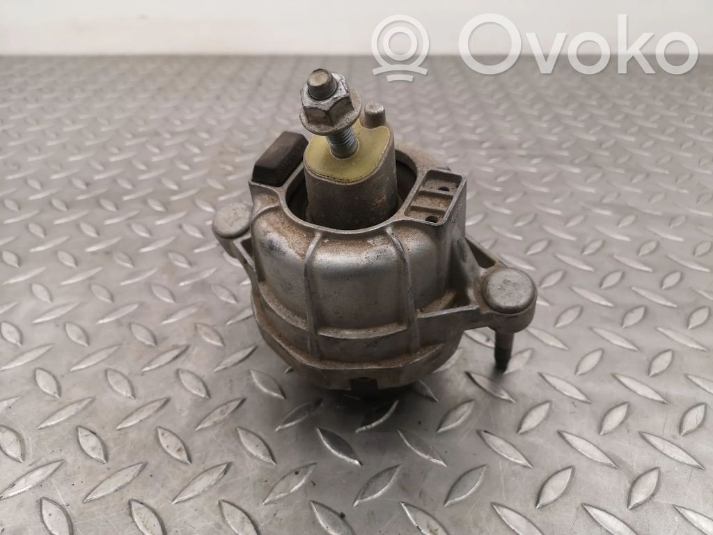 Chevrolet Corvette C7 Engine mount bracket 