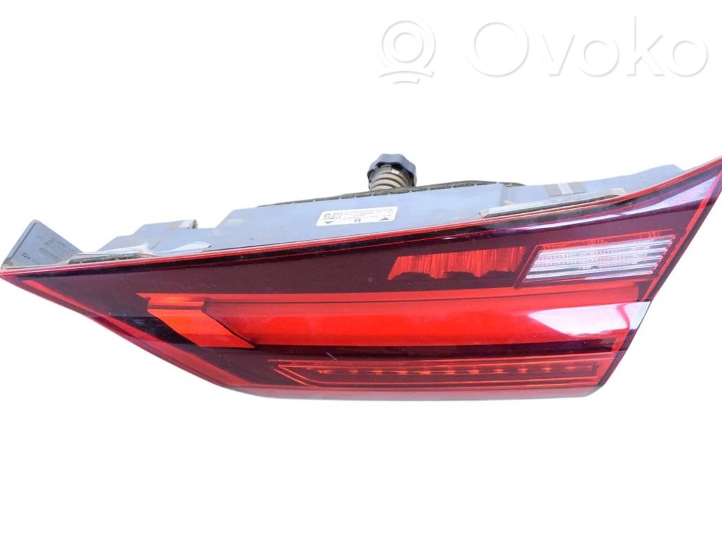 BMW 1 F40 Lampă spate în capacul portbagajului 
