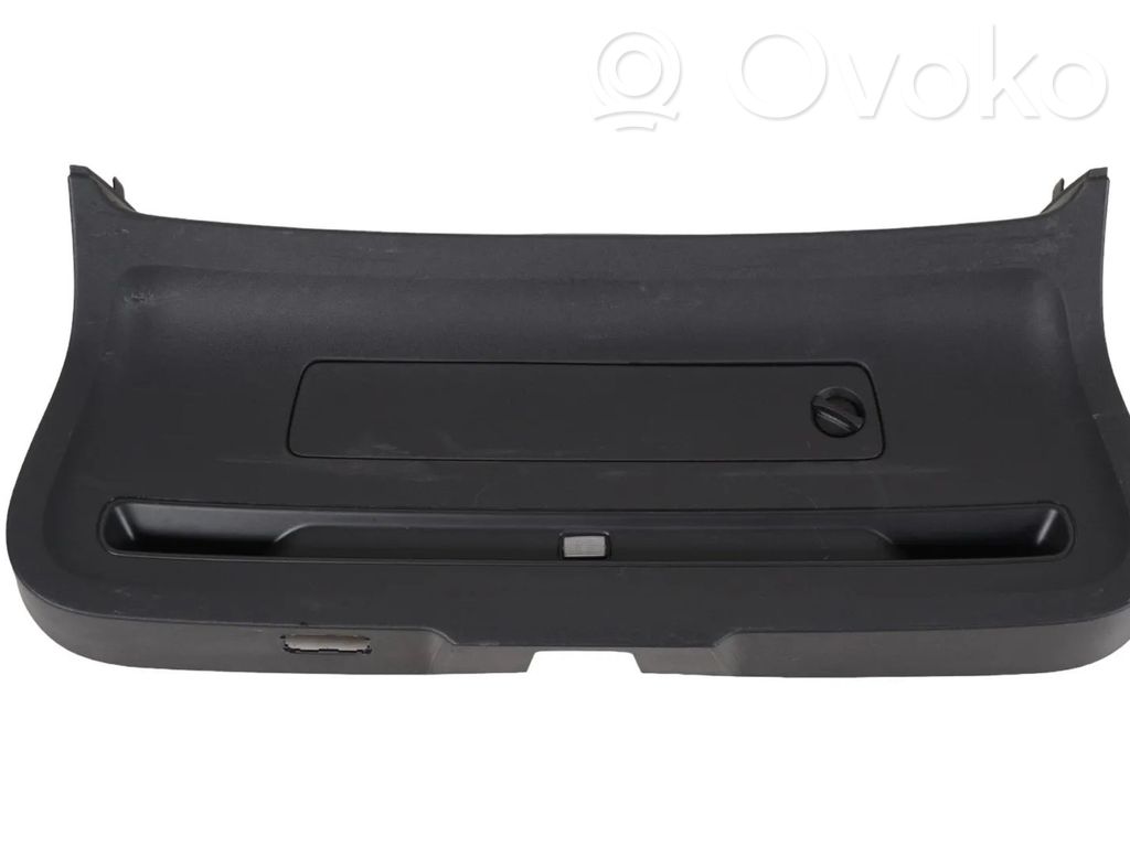 Volvo XC40 Tailgate trim 