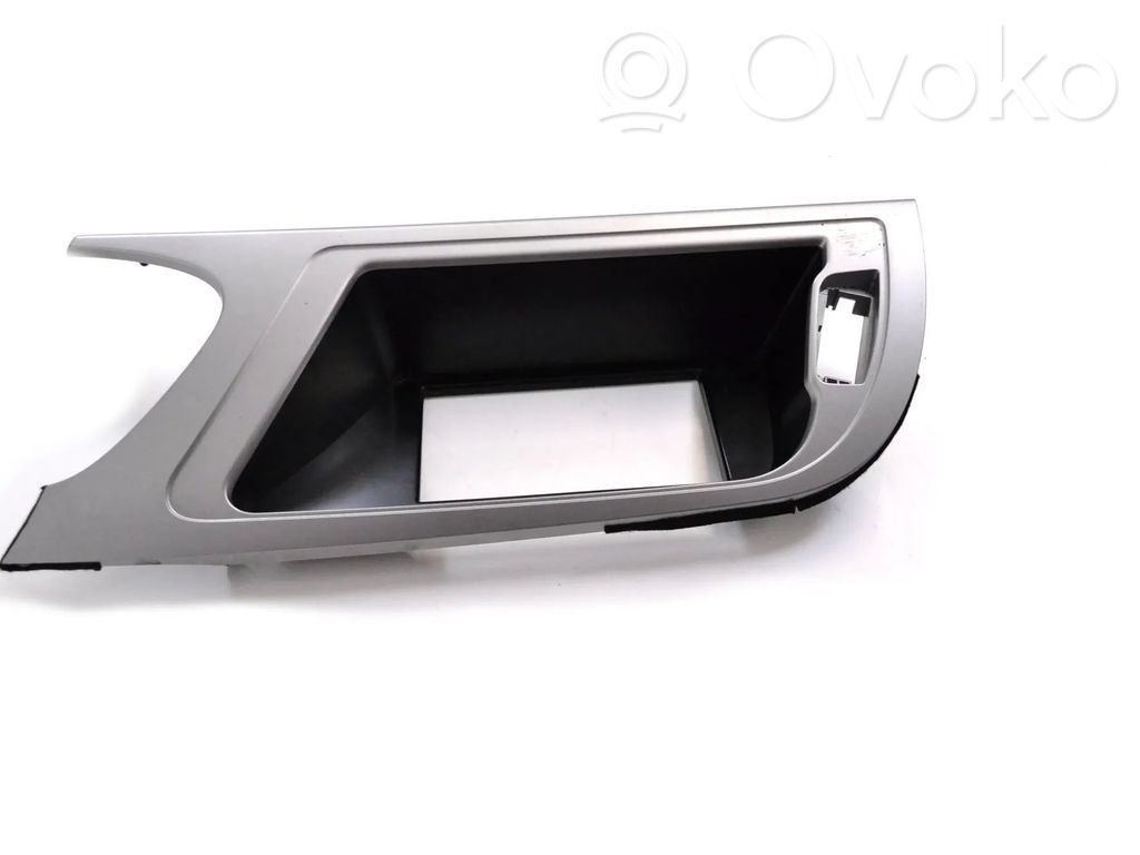 Audi A4 S4 B8 8K Ramka schowka deski rozdzielczej 