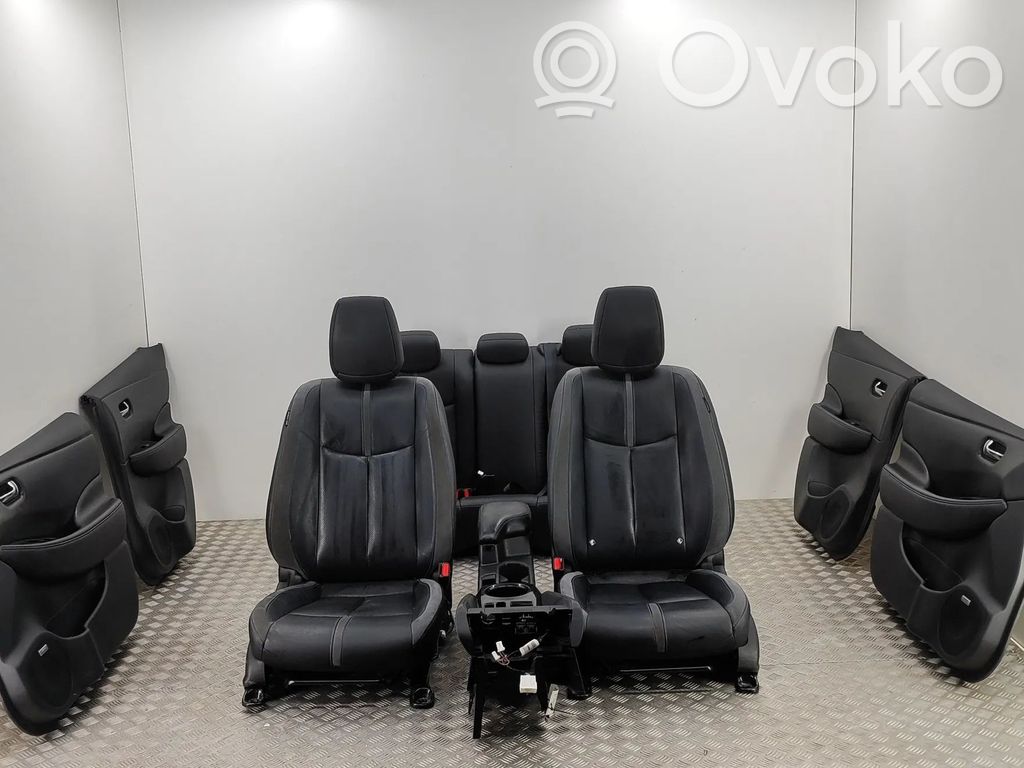Nissan Leaf II (ZE1) Set de interior 
