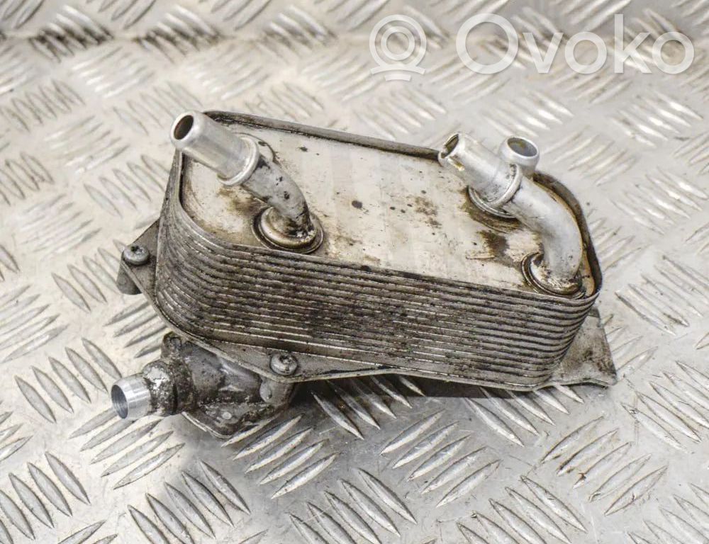 Engine oil radiator   7521064