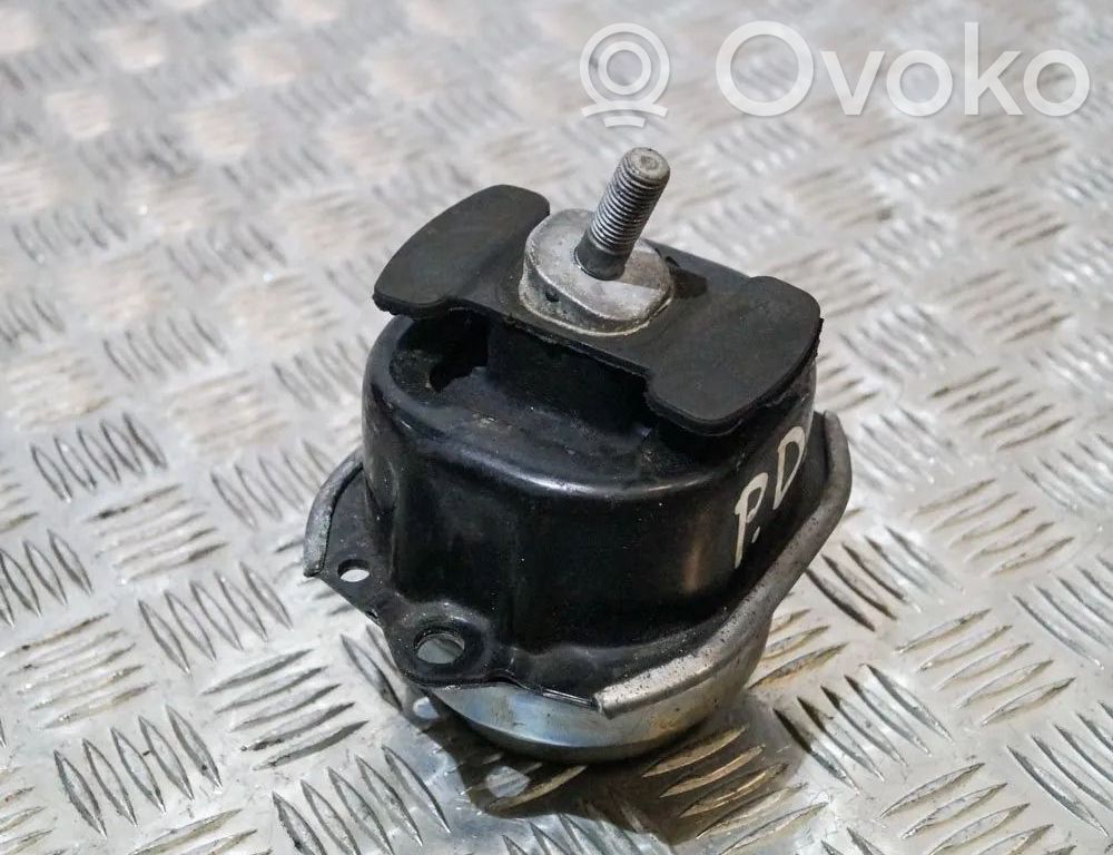 BMW X5M F85 Engine mount bracket 