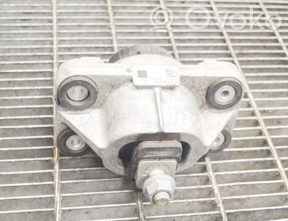 Land Rover Range Rover L405 Engine mount bracket 