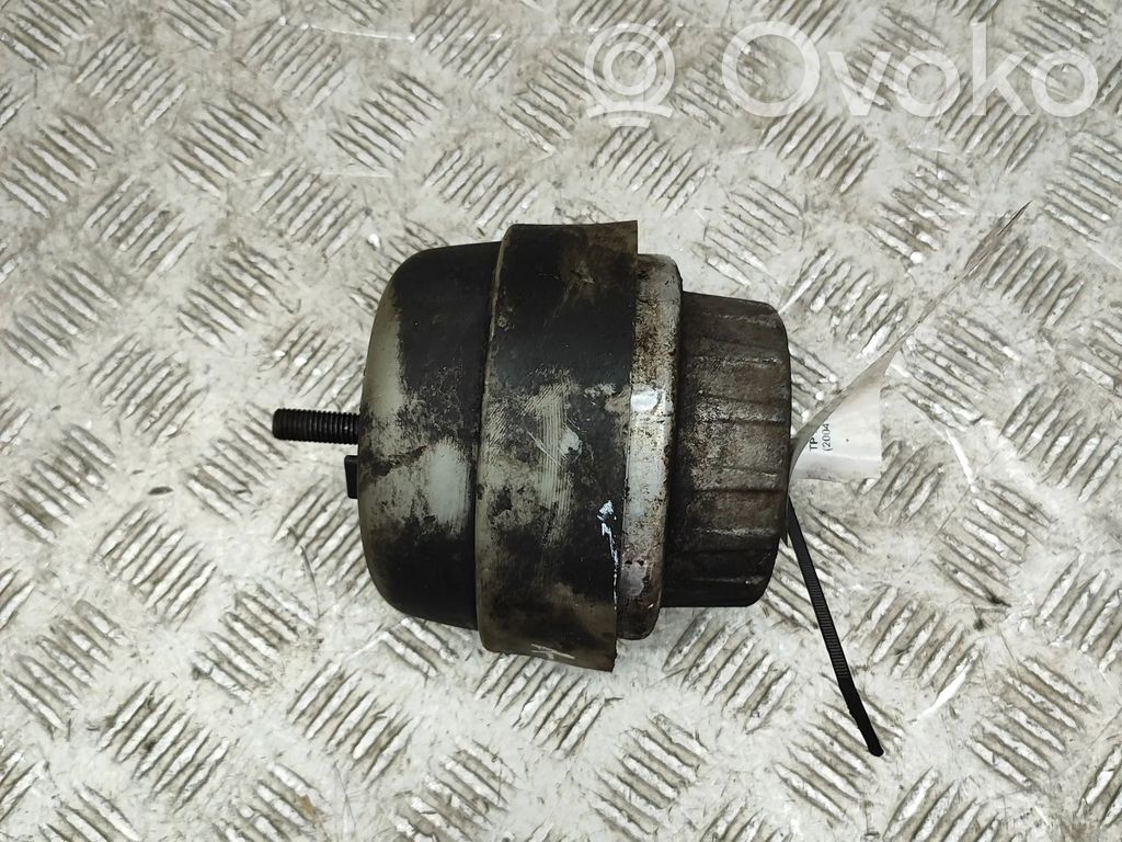 Audi A3 S3 8P Engine mount bracket 