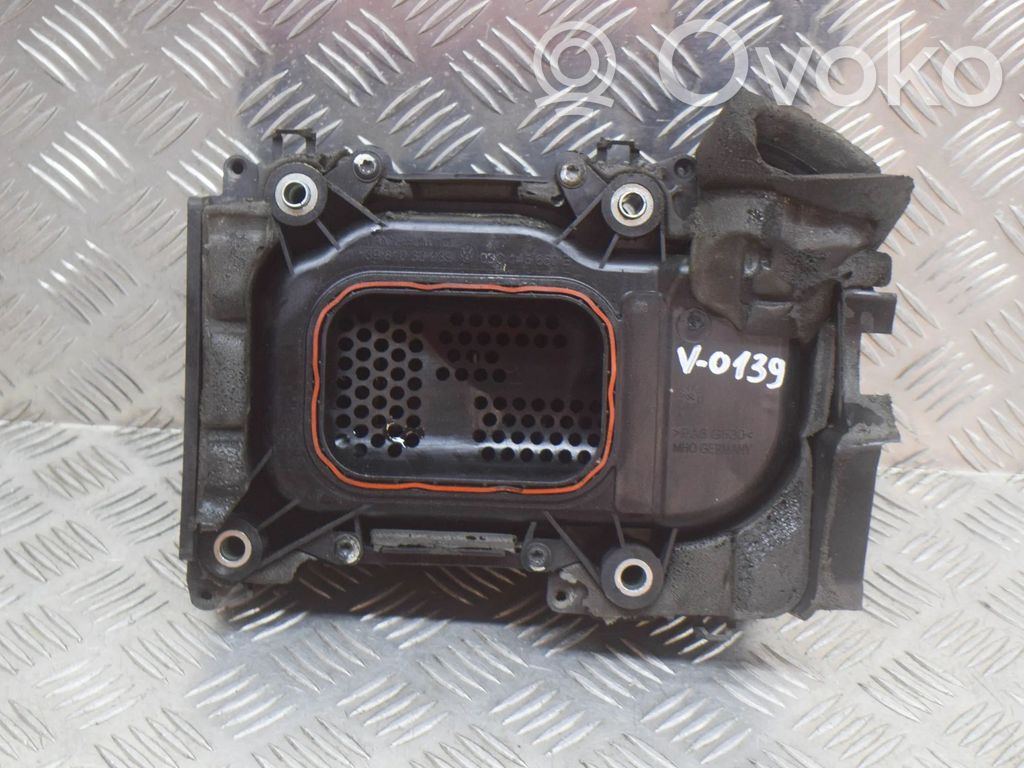 Volkswagen Golf VII Muu moottoritilan osa 