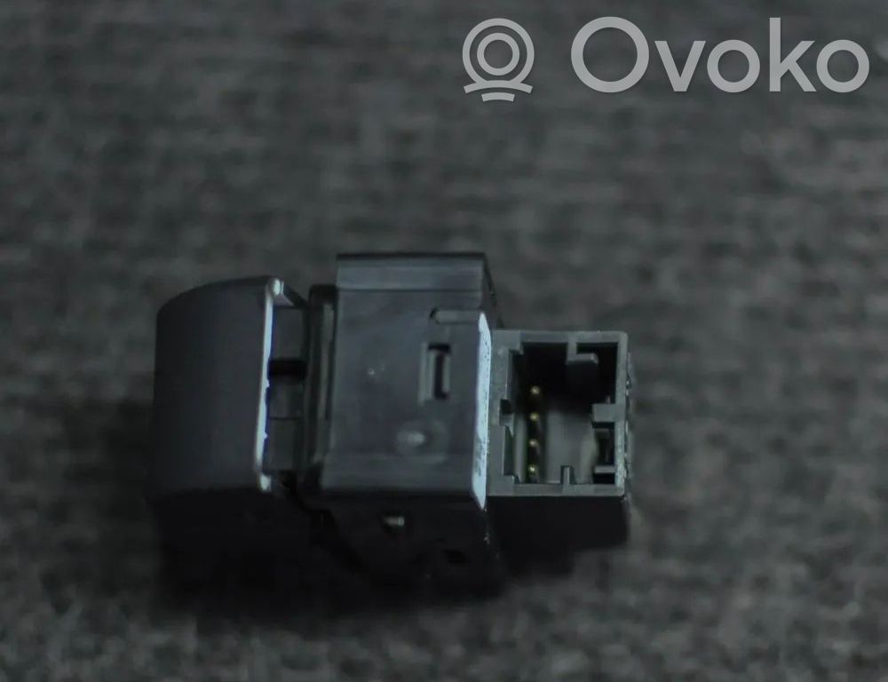 Audi A3 S3 8V Electric window control switch 