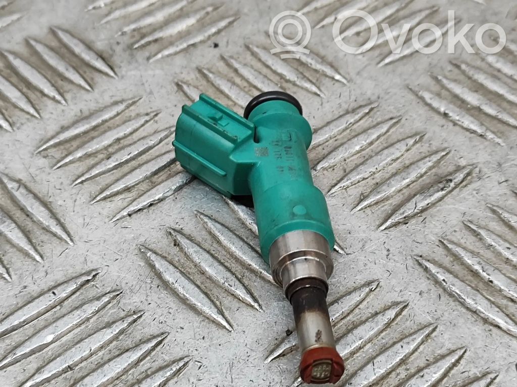 Inyector de combustible   2325031090
