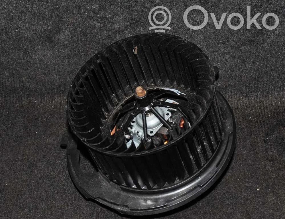 Volkswagen PASSAT B7 Ventola riscaldamento/ventilatore abitacolo