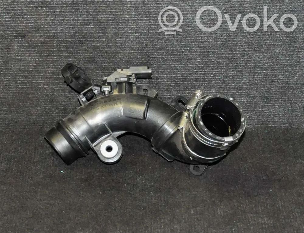 Peugeot 308 Einzelteil Lufteinlasskanal 