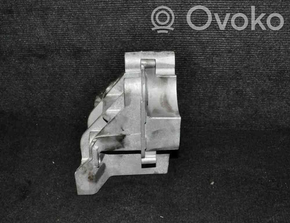 Land Rover Range Rover Evoque L538 Engine mounting bracket 