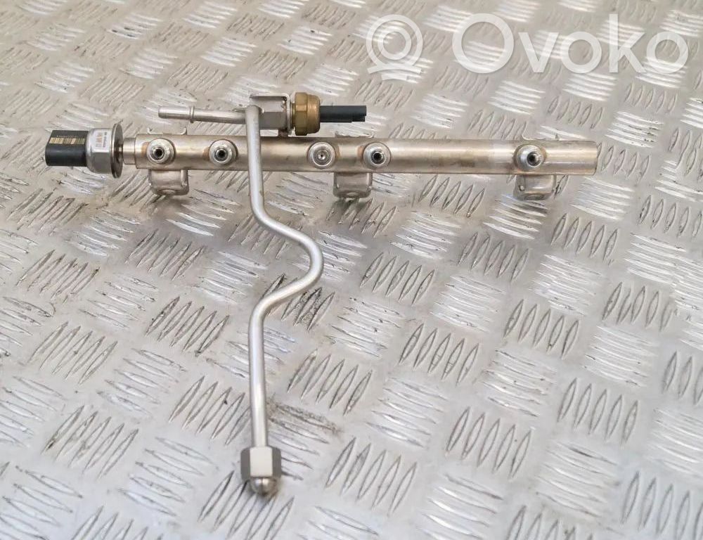 BMW 3 E90 E91 Kraftstoffverteiler Einspritzleiste Verteilerrohr