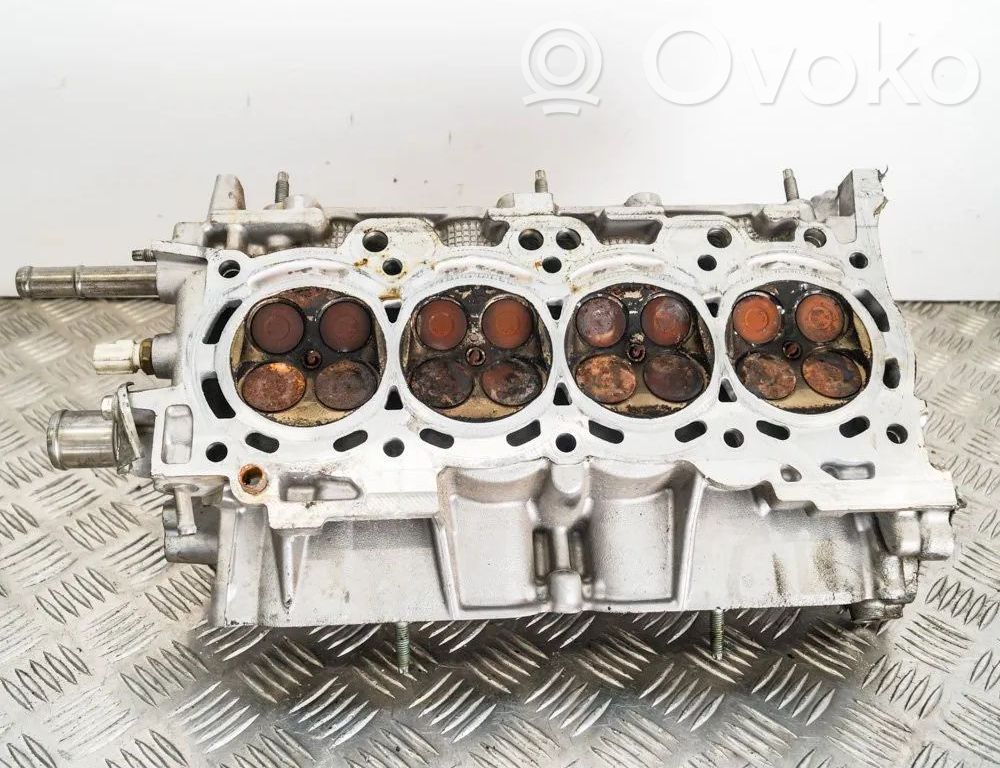 Toyota Avensis T270 Culata del motor