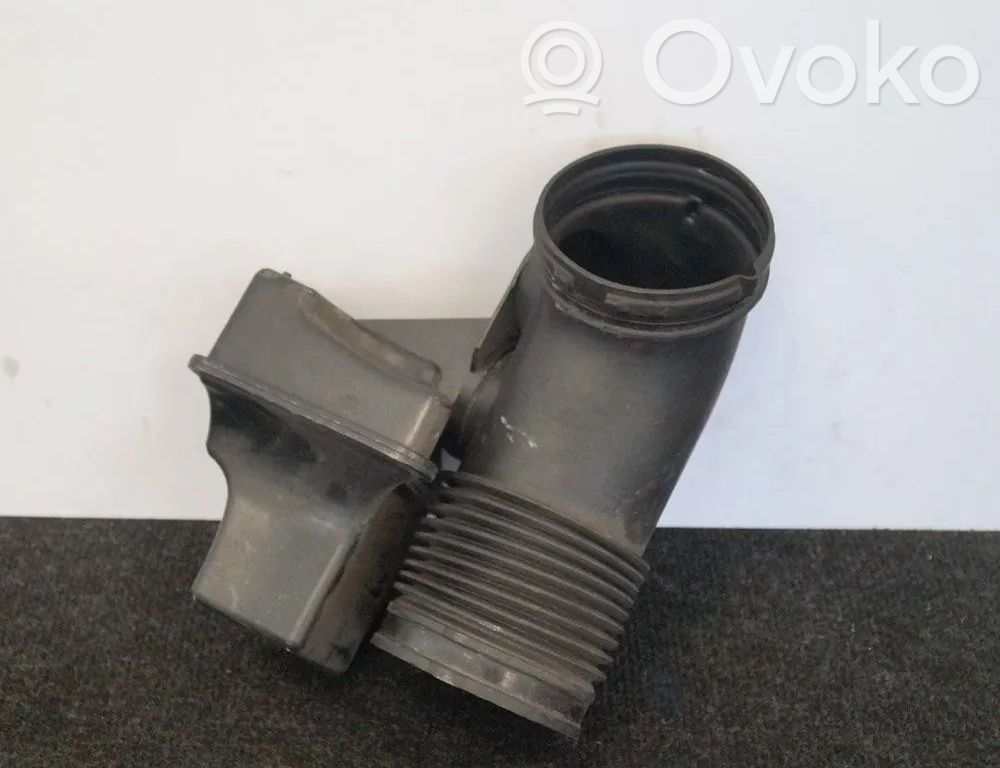 BMW 3 E90 E91 Air intake hose/pipe 