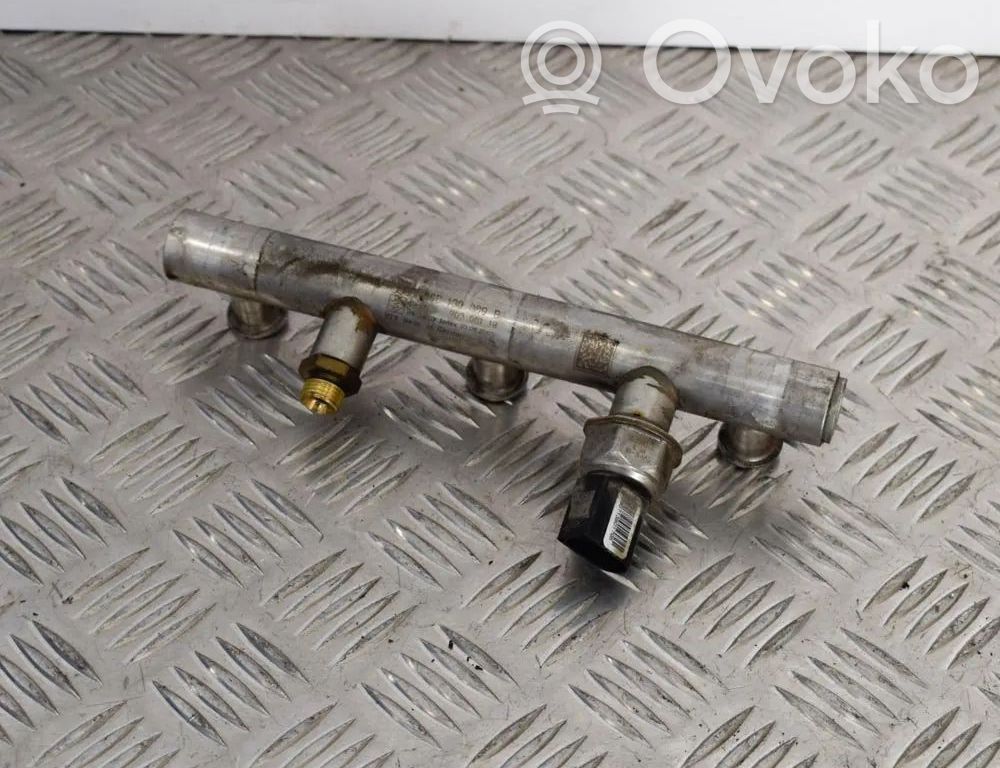 Audi A4 S4 B7 8E 8H Polttoainepääputki 